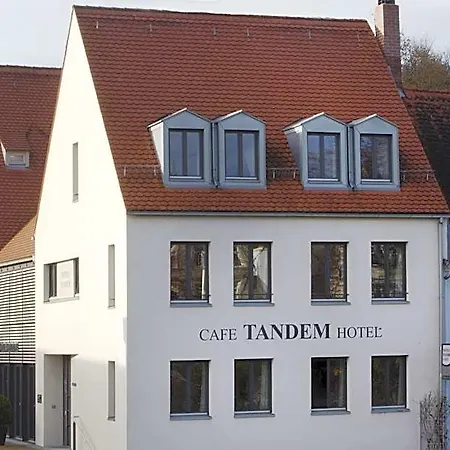 Tandem 3*